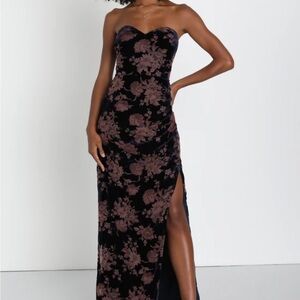 Exquisite Navy Blue Floral Burnout Velvet Starpless Maxi Dress NWT